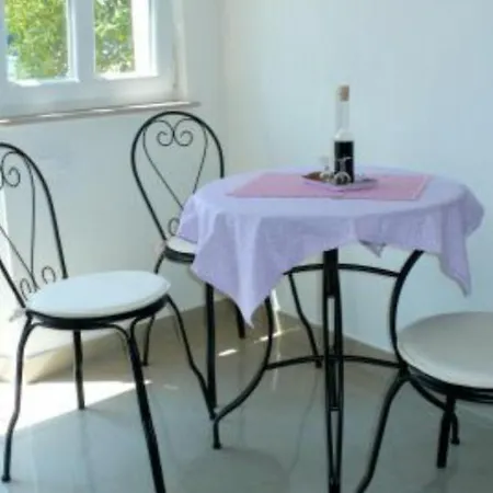 Djurdjica Apartment